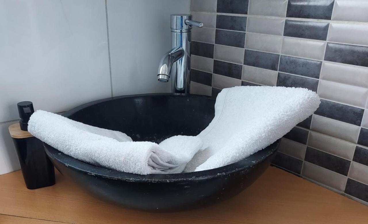 Appartement Meuble Avec Deux Chambres Moulins  Kültér fotó